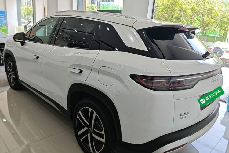 Used BYD Song L DM-i 2024 112 km Beyond Edition Exterior 2
