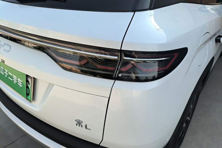 Used BYD Song L DM-i 2024 160 km Excellence Version Exterior 3