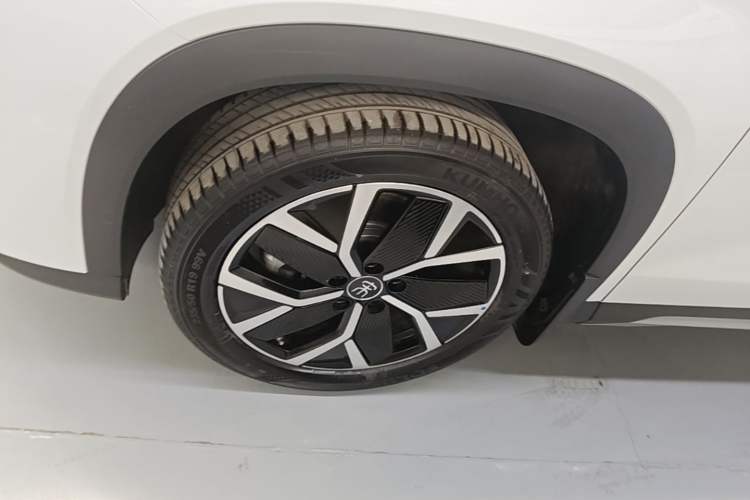 Used BYD Song L DM-i 2024 160km Beyond Edition Exterior 4