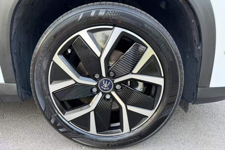 Used BYD Song L DM-i 2024 160 km Excellence Version Exterior 5