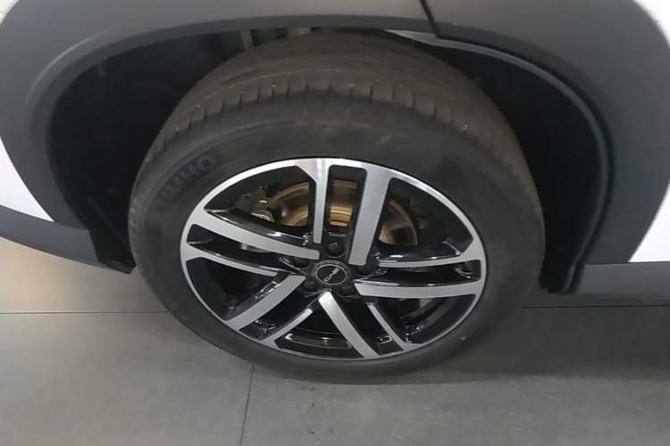 Used BYD Song L DM-i 2024 112 km Beyond Edition Exterior 5