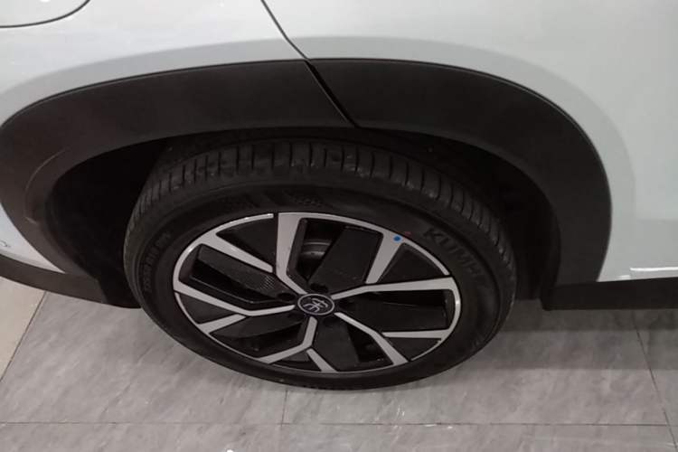 Used BYD Song L DM-i 2024 160 km Excellence Version Exterior 5