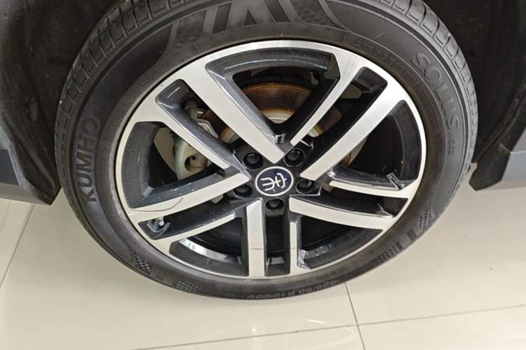 Used BYD Song L DM-i 2024 112 km Beyond Edition Exterior 5
