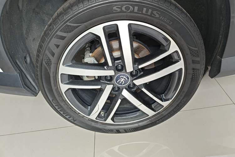 Used BYD Song L DM-i 2024 112 km Beyond Edition Exterior 5