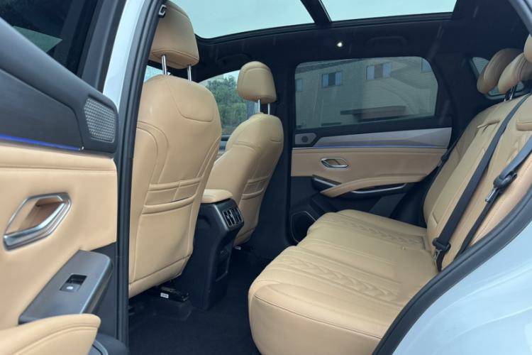 Used BYD Song L DM-i 2024 112 km Beyond Edition Exterior 6