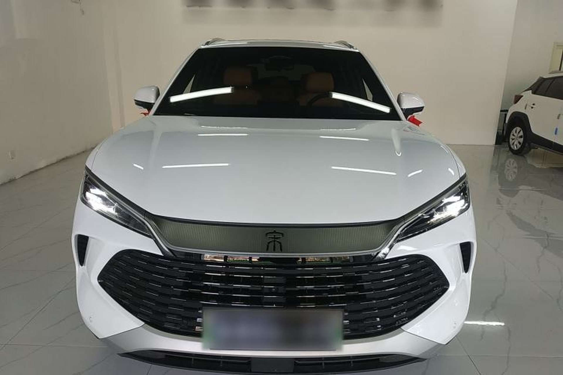 Used BYD Song L DM-i 2024 112 km Beyond Edition Front