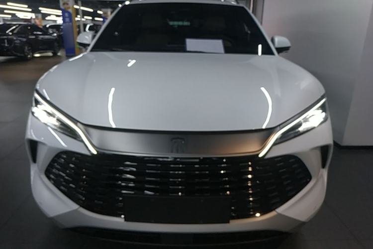 Used BYD Song L DM-i 2024 112 km Beyond Edition Front