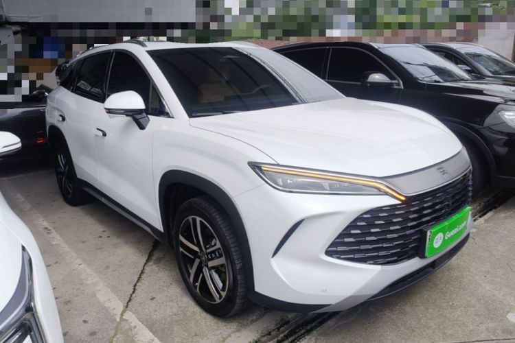 Used BYD Song L DM-i 2024 112 km Beyond Edition Front Right 45 Deg