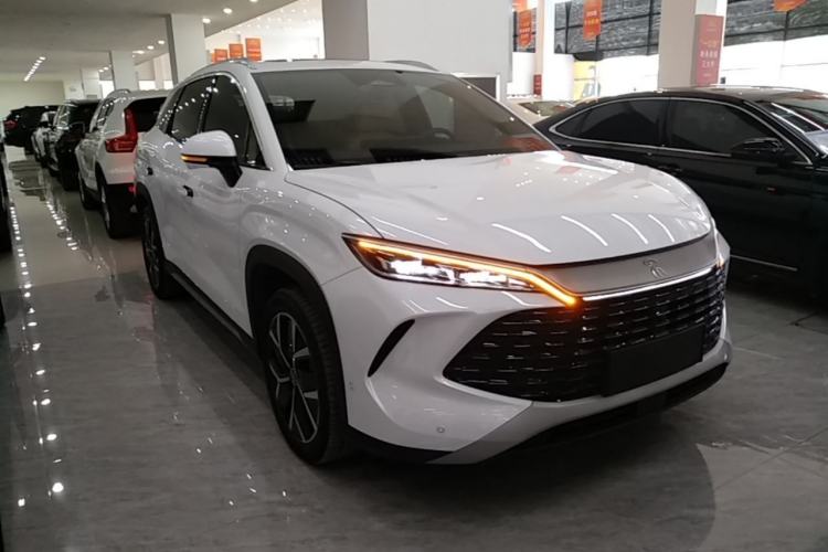 Used BYD Song L DM-i 2024 160 km Excellence Version Front Right 45 Deg