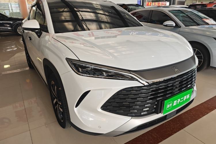 Used BYD Song L DM-i 2024 112 km Leading Edition Front Right 45 Deg