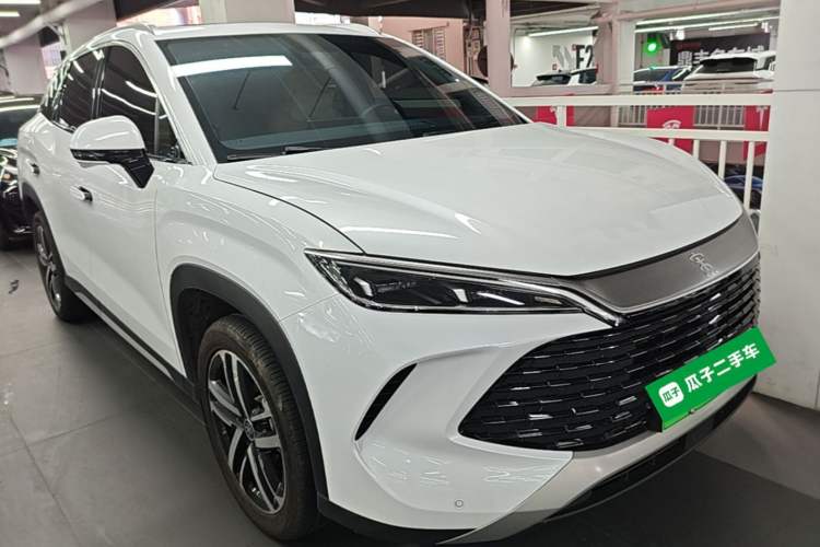 Used BYD Song L DM-i 2024 112 km Leading Edition Front Right 45 Deg