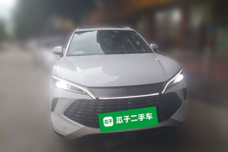 Used BYD Song L DM-i 2024 160 km Excellence Version Front Right 45 Deg