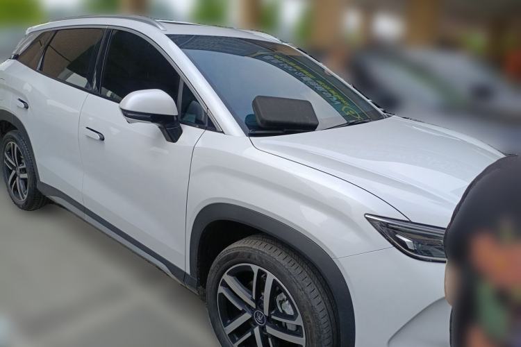 Used BYD Song L DM-i 2024 112 km Beyond Edition Front Right 45 Deg