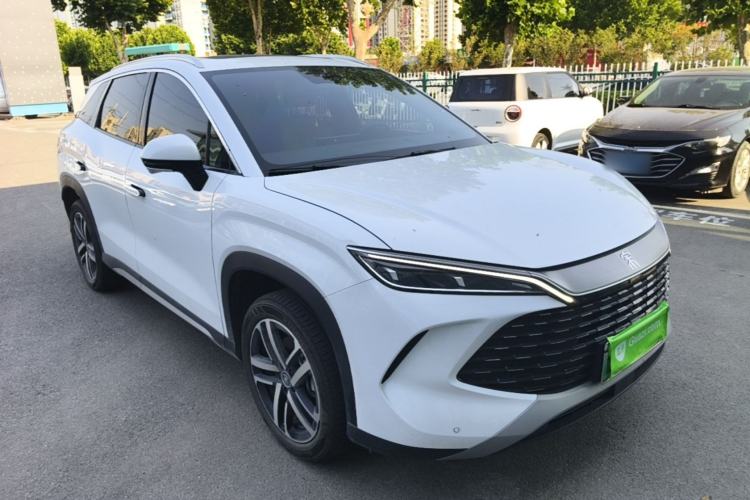 Used BYD Song L DM-i 2024 112 km Leading Edition Front Right 45 Deg