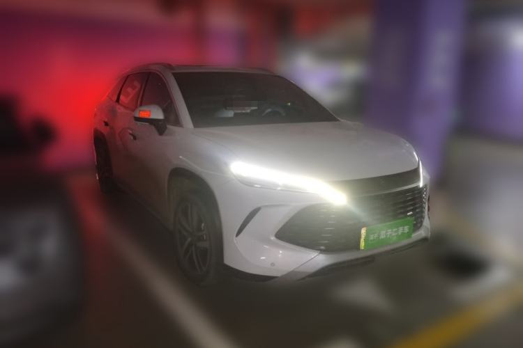 Used BYD Song L DM-i 2024 112 km Beyond Edition Front Right 45 Deg
