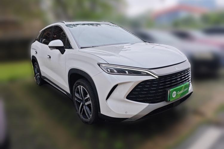 Used BYD Song L DM-i 2024 112 km Leading Edition Front Right 45 Deg