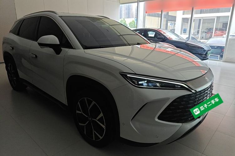 Used BYD Song L DM-i 2024 160 km Excellence Version Front Right 45 Deg