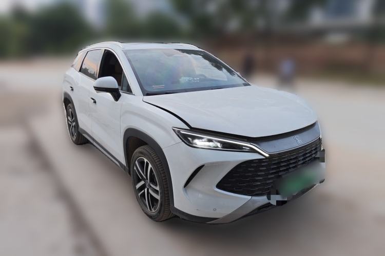 Used BYD Song L DM-i 2024 112 km Beyond Edition Front Right 45 Deg