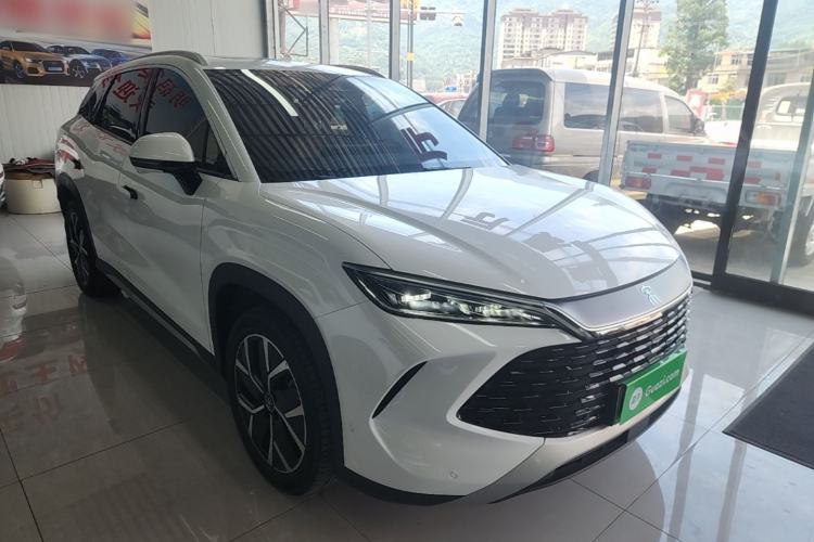 Used BYD Song L DM-i 2024 160 km Excellence Version Front Right 45 Deg