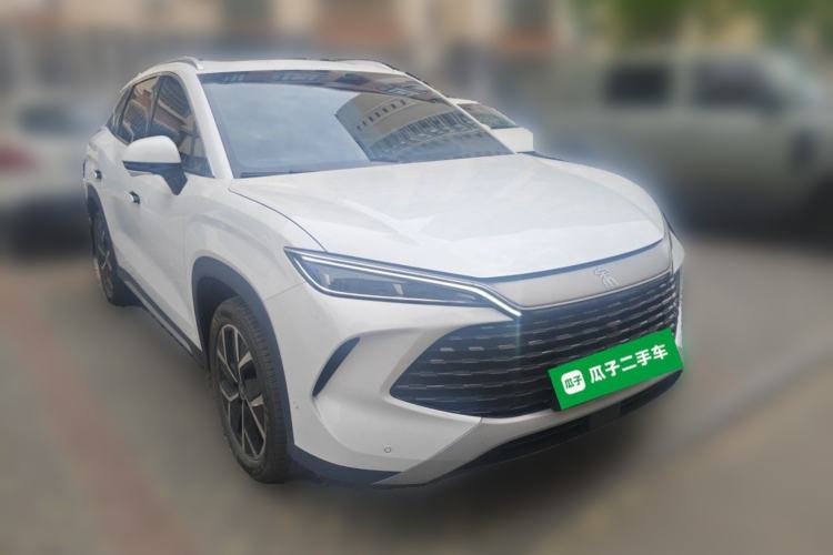 Used BYD Song L DM-i 2024 160 km Excellence Version Front Right 45 Deg