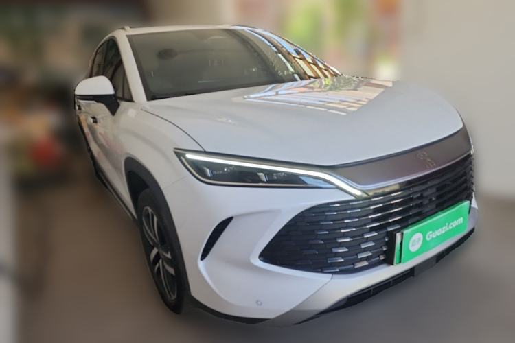 Used BYD Song L DM-i 2024 112 km Beyond Edition Front Right 45 Deg