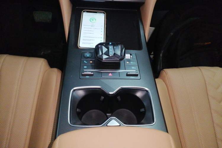 Used BYD Song L DM-i 2024 112 km Beyond Edition Gear Lever