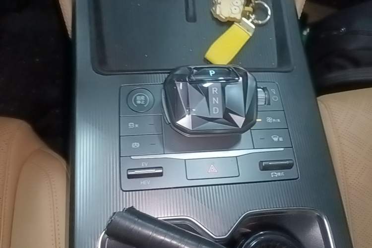 Used BYD Song L DM-i 2024 75km Leading Edition Gear Lever