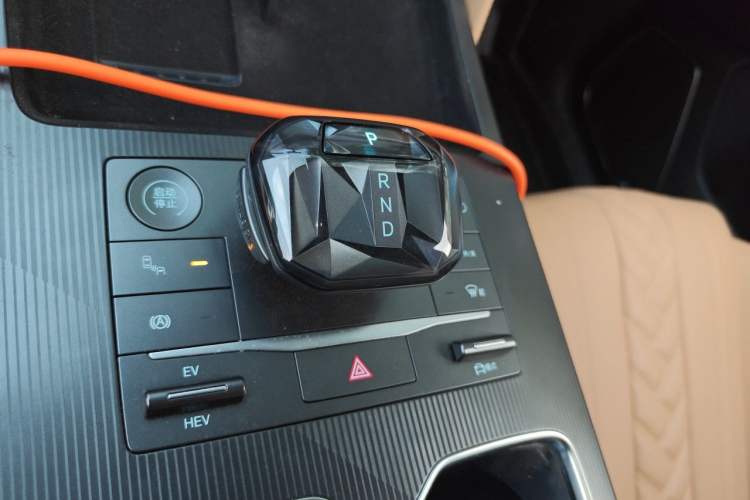 Used BYD Song L DM-i 2024 112 km Beyond Edition Gear Lever