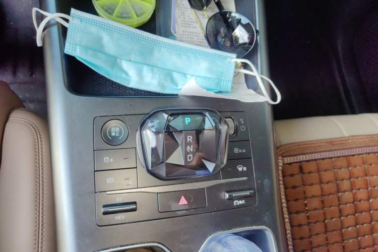 Used BYD Song L DM-i 2024 112 km Beyond Edition Gear Lever