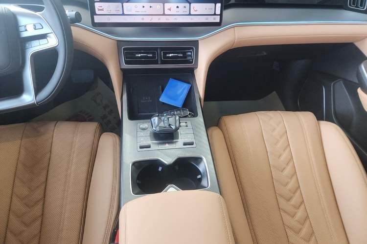 Used BYD Song L DM-i 2024 160 km Excellence Version Gear Lever