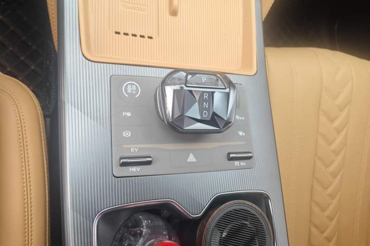 Used BYD Song L DM-i 2024 160 km Excellence Version Gear Lever