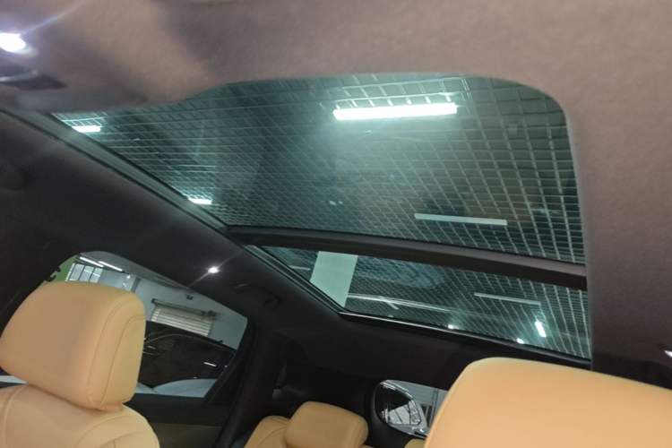 Used BYD Song L DM-i 2024 112 km Leading Edition Headliner