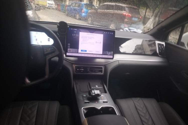 Used BYD Song L DM-i 2024 160 km Excellence Version Headliner