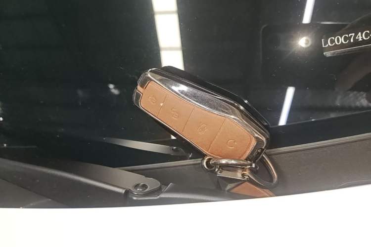 Used BYD Song L DM-i 2024 160km Beyond Edition Interior 1