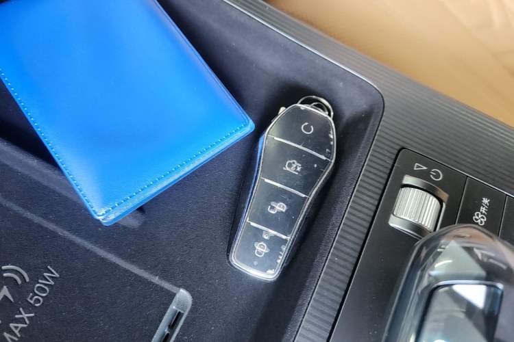 Used BYD Song L DM-i 2024 160 km Excellence Version Interior 1
