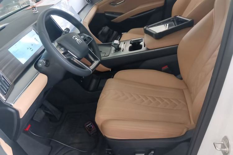Used BYD Song L DM-i 2024 112 km Beyond Edition Interior 3