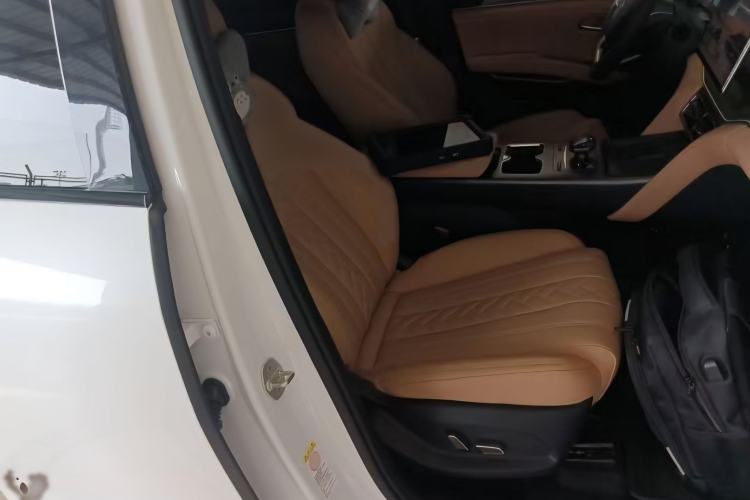 Used BYD Song L DM-i 2024 112 km Beyond Edition Interior 6
