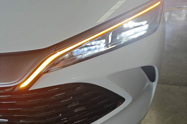 Used BYD Song L DM-i 2024 112 km Beyond Edition Left Front Headlight