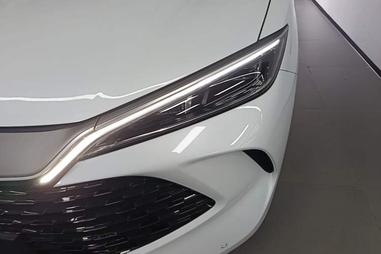 Used BYD Song L DM-i 2024 112 km Beyond Edition Left Front Headlight