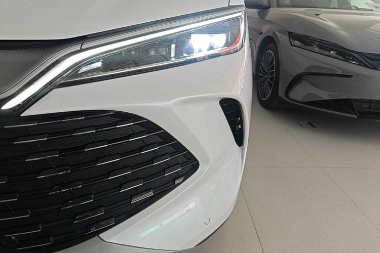 Used BYD Song L DM-i 2024 160 km Excellence Version Left Front Headlight