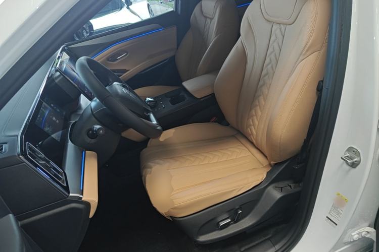 Used BYD Song L DM-i 2024 112 km Beyond Edition Left Front Seat