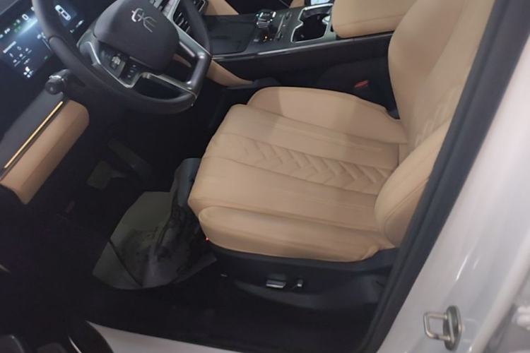 Used BYD Song L DM-i 2024 112 km Beyond Edition Left Front Seat