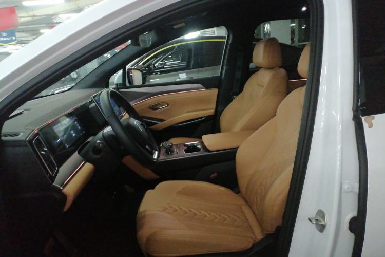 Used BYD Song L DM-i 2024 112 km Beyond Edition Left Front Seat