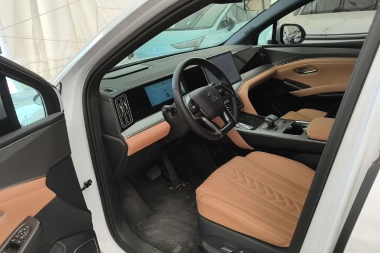 Used BYD Song L DM-i 2024 112 km Beyond Edition Left Front Seat