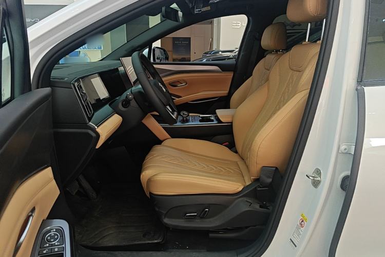 Used BYD Song L DM-i 2024 160 km Excellence Version Left Front Seat