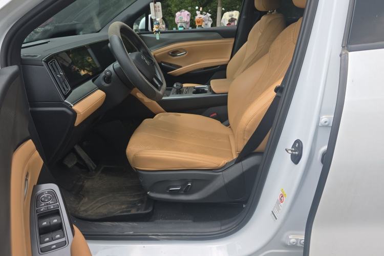 Used BYD Song L DM-i 2024 112 km Leading Edition Left Front Seat