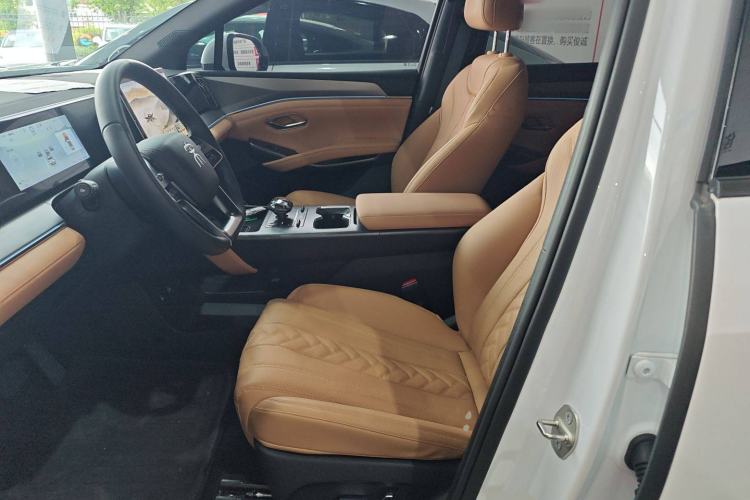 Used BYD Song L DM-i 2024 112 km Beyond Edition Left Front Seat
