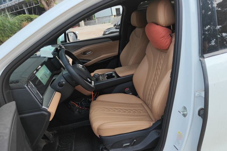 Used BYD Song L DM-i 2024 112 km Beyond Edition Left Front Seat
