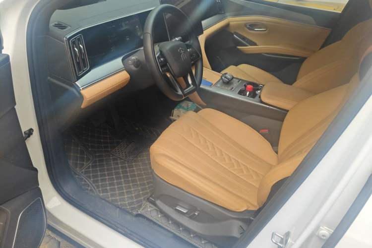 Used BYD Song L DM-i 2024 160 km Excellence Version Left Front Seat