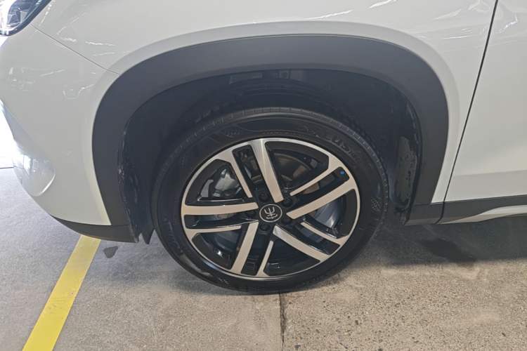 Used BYD Song L DM-i 2024 112 km Beyond Edition Left Front Wheel Hub